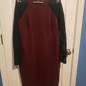 Fitted burgundy dress